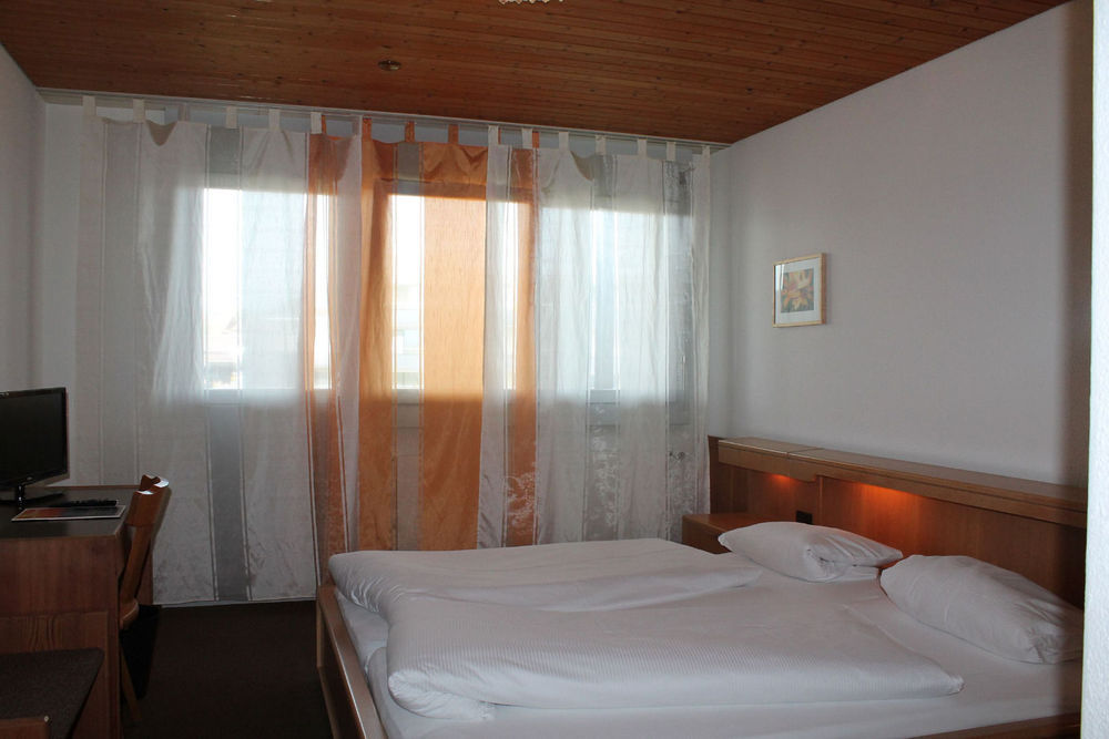 Hotel & Restaurant Chaernsmatt Ротенбург Номер фото